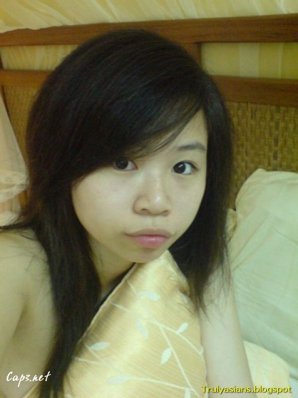Taiwanese girlfriend blowjob and nude 006 ohfree.net  - Busty cute Taiwanese girlfriend blowjob and nude sex leaked