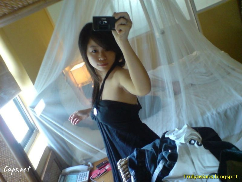 Taiwanese girlfriend blowjob and nude 013 ohfree.net  - Busty cute Taiwanese girlfriend blowjob and nude sex leaked