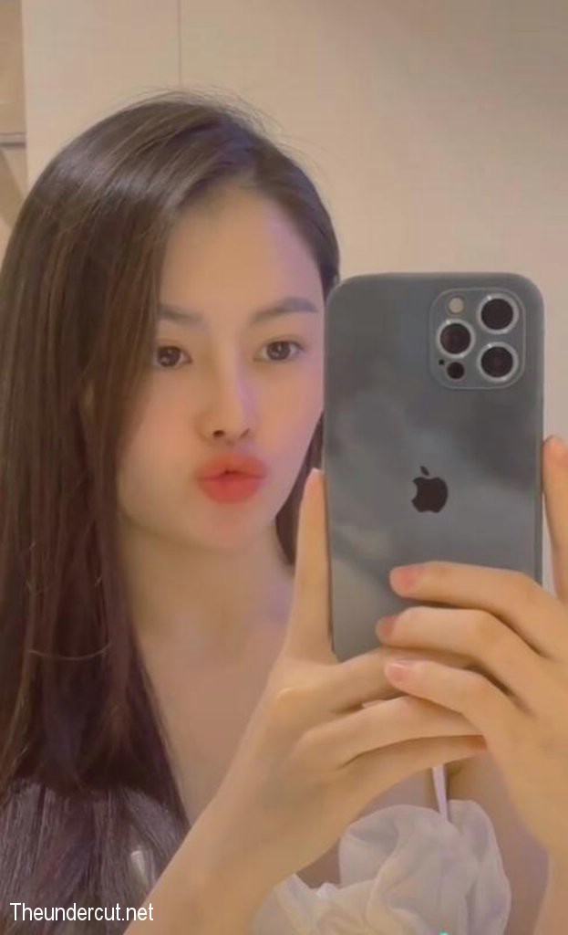 Gái gọi SAN SAN aka Tuyết Moon giải nghệ lấy chồng Gai goi San San aka Tuyet Moon nude leaked 028 - Gái gọi SAN SAN aka Tuyết Moon giải nghệ lấy chồng