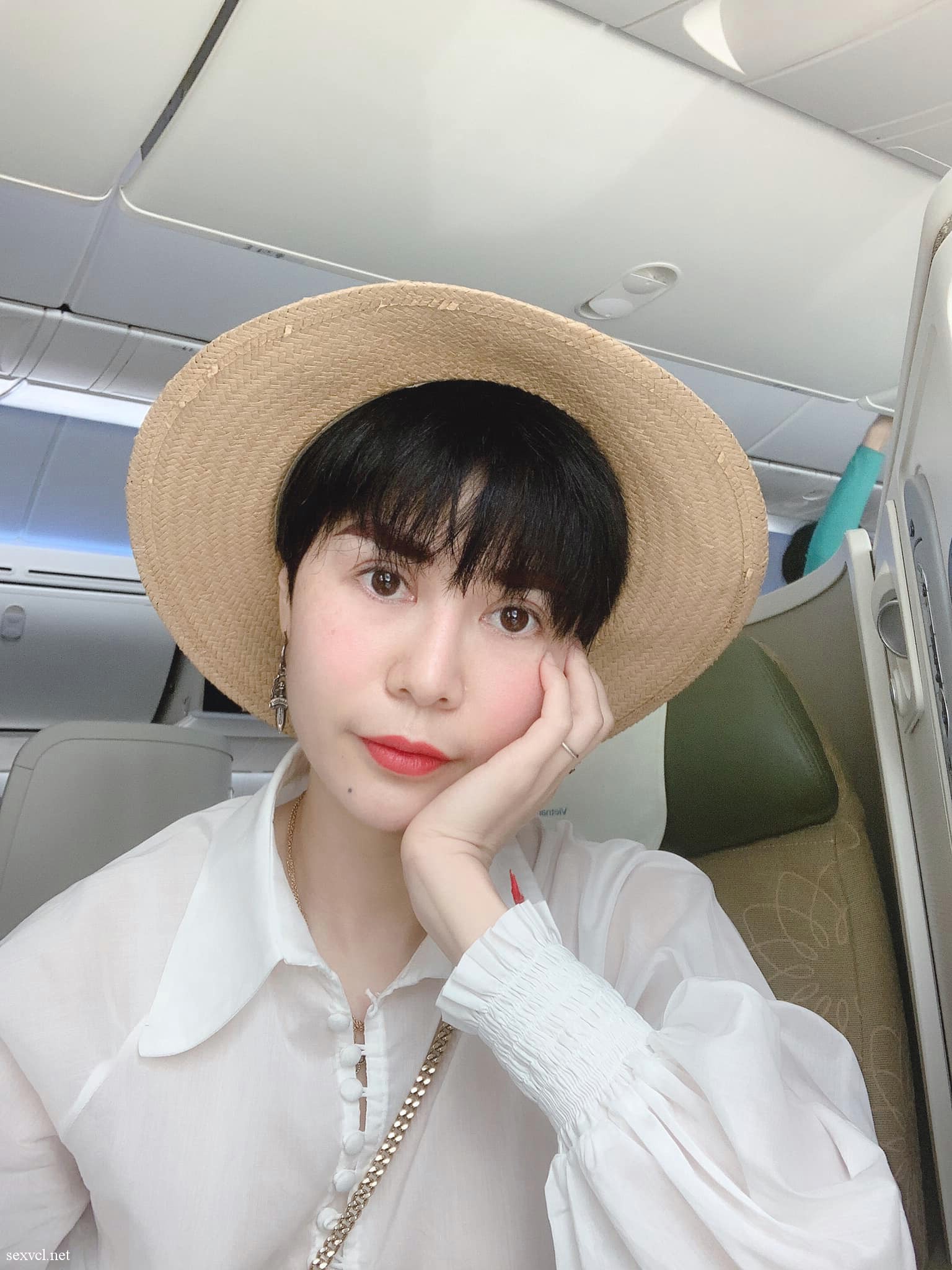 Tú bà Lan Tươi lộ ảnh nóng nude Lan Tuoi nude leaked 013 ohfree.net - Tú bà Lan Tươi lộ ảnh nóng nude