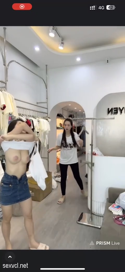 Anh sex Nhung Nguyen Boutique Hai Phong 009 - Ảnh sex Nhung Nguyễn Boutique Hải Phòng lộ hàng nude