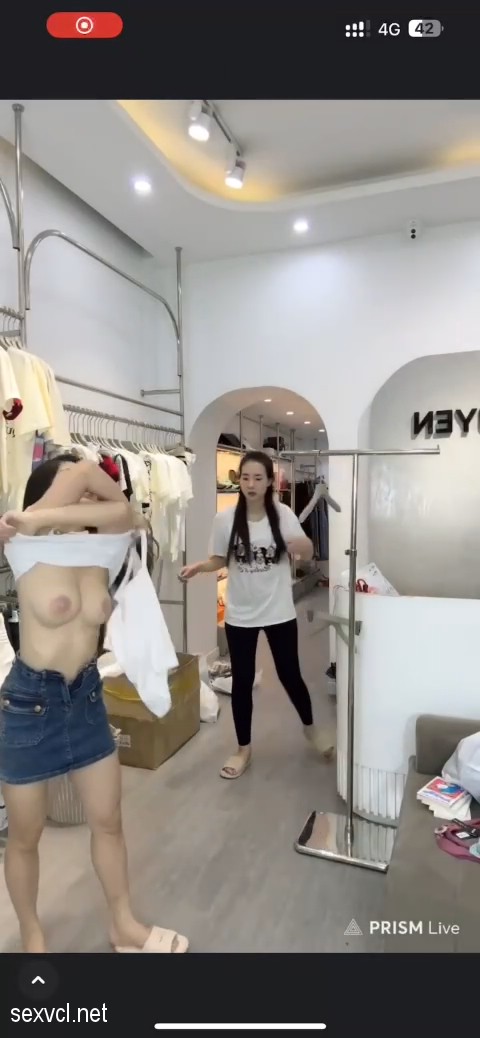 Anh sex Nhung Nguyen Boutique Hai Phong 010 - Ảnh sex Nhung Nguyễn Boutique Hải Phòng lộ hàng nude