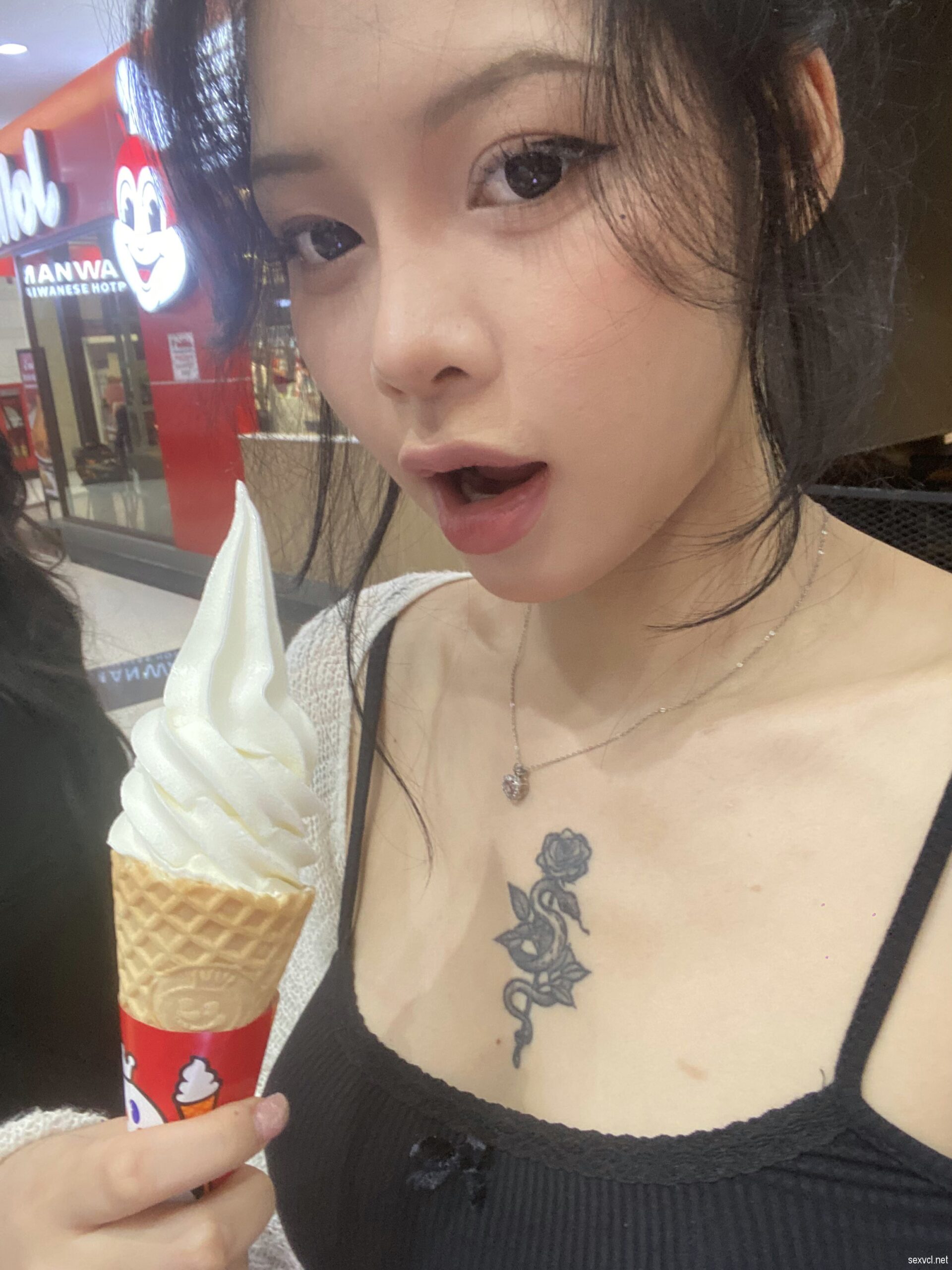 Leaks ảnh sex Tomchin2101 X Trần Thái Tôm Chiên Leak Tomchin2101 Tran Thai Tom Chien nude 045 scaled - Leaks ảnh sex Tomchin2101 X Trần Thái Tôm Chiên