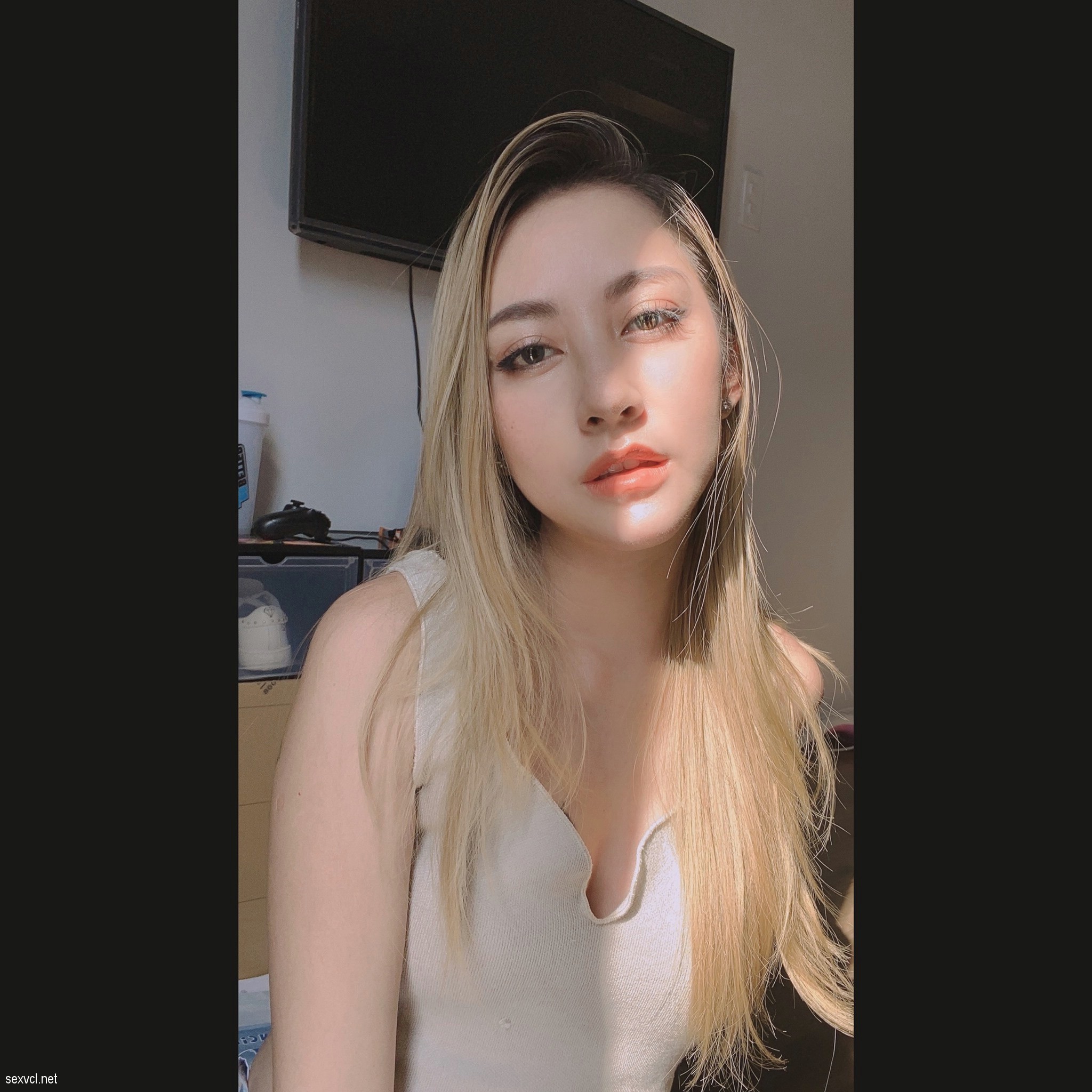 Vietnamese nude model Van Dang Aka Suzy Vivian leaked 012 - Vietnamese nude model Vân Đặng Aka Suzy Vivian leaked