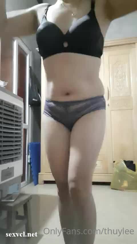 Vietnamese single mom Onlyfans thuylee nude sexy leaked 010 - Vietnamese single mom, Onlyfans thuylee nude sexy leaked