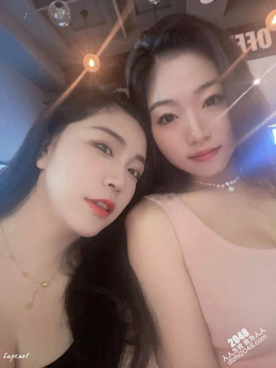 上海静安区高颜值真实母女双双下海两人共同服侍客人 Mother and daughter threesome leaks nude 006 - 上海静安区高颜值真实母女双双下海两人共同服侍客人