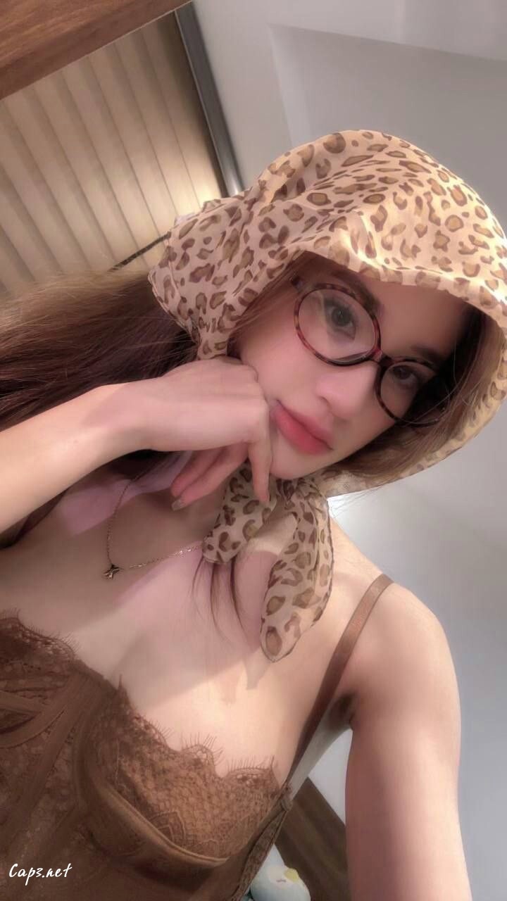 IG chang.2503 Ha Quynh Trang nude leaks 013 - IG chang.2503 Hà Quỳnh Trang nude sexy leaked