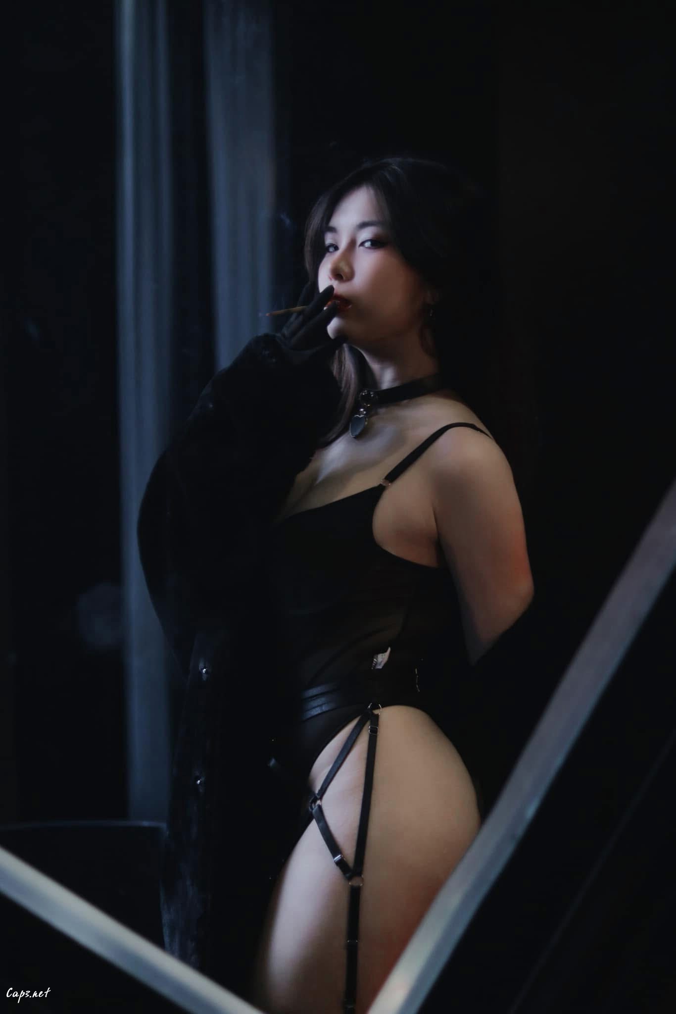 Swing Elena Black Bunny threesosme004 - luca_crossteria mẫu nude Nguyễn Minh Huyền leaks
